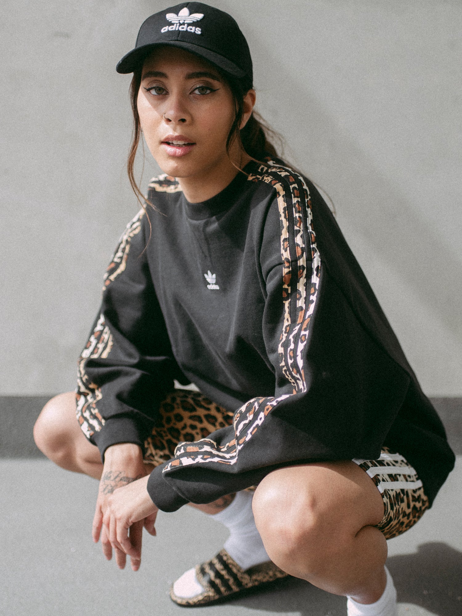 Adidas Crew Sweatshirt for Men & Women | Comfortable & Stylish Casual Wear | Perfect for Gym, Running, Travel & Everyday Use
