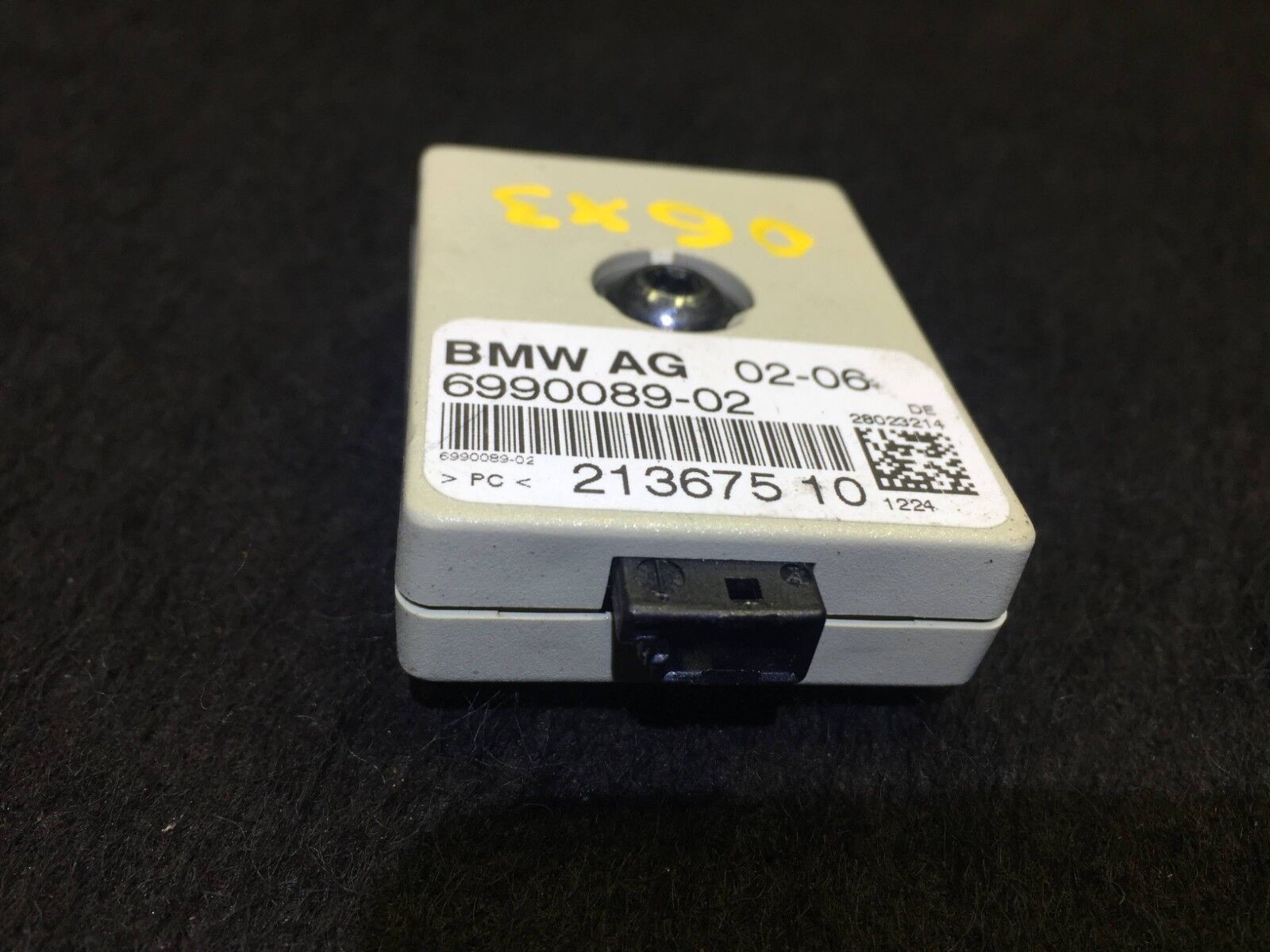 2004-2010 BMW X3 E83 Antenna Amplifier Suppression Filter OEM D34 Replacement Part - Improve Radio Signal for Better Driving Experience