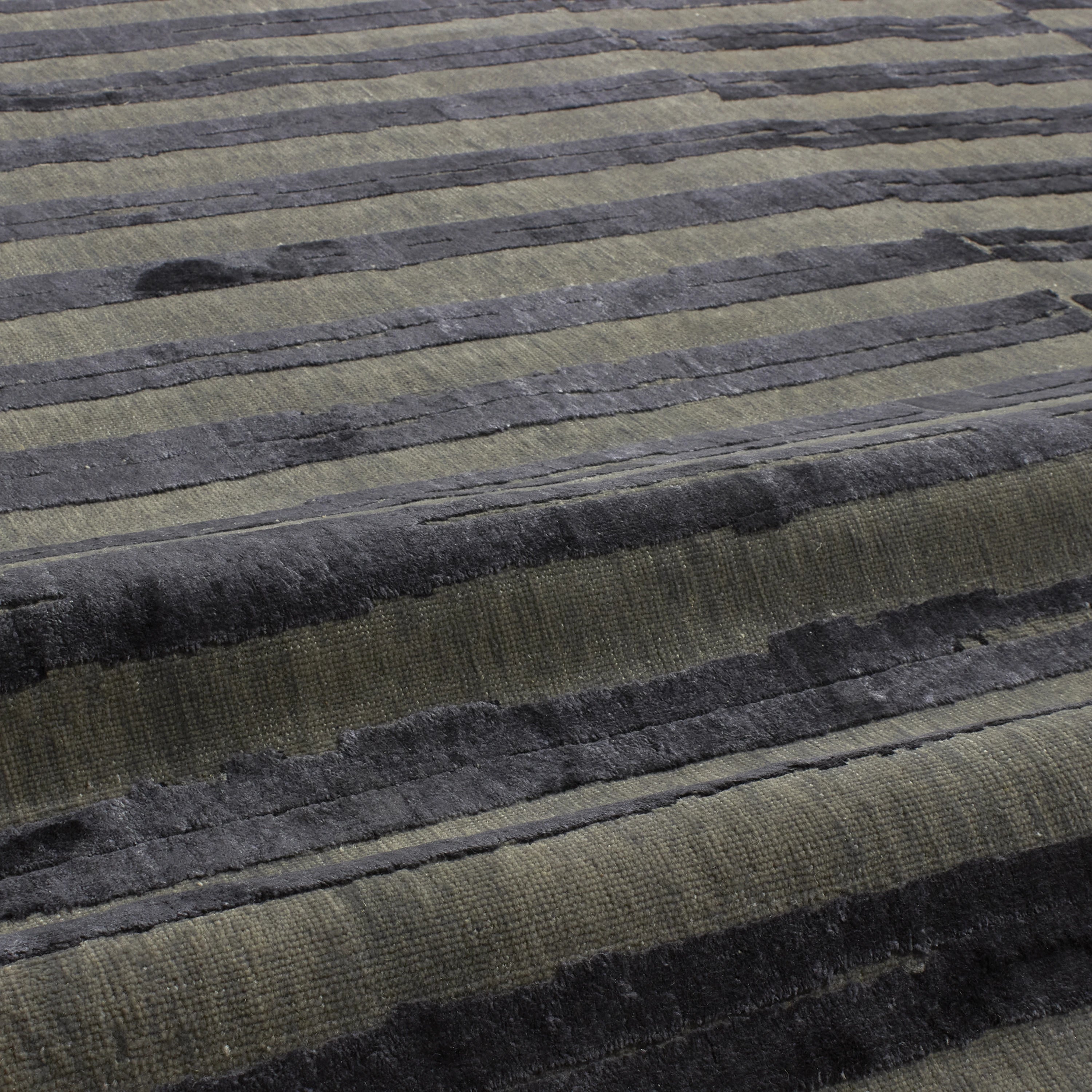 Oskar Grey/Ebony - Premium Home Decor & Furniture for Modern Living Rooms, Bedrooms, and Offices