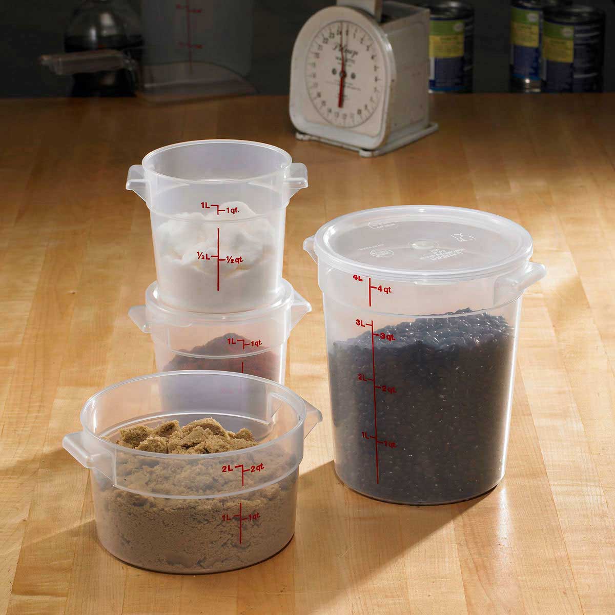 Cambro RFS4PP190 4 Quart Round Food Storage Container - BPA-Free, Translucent Plastic for Kitchen, Restaurant & Meal Prep - Ideal for Storing Leftovers, Dry Goods & Bulk Ingredients