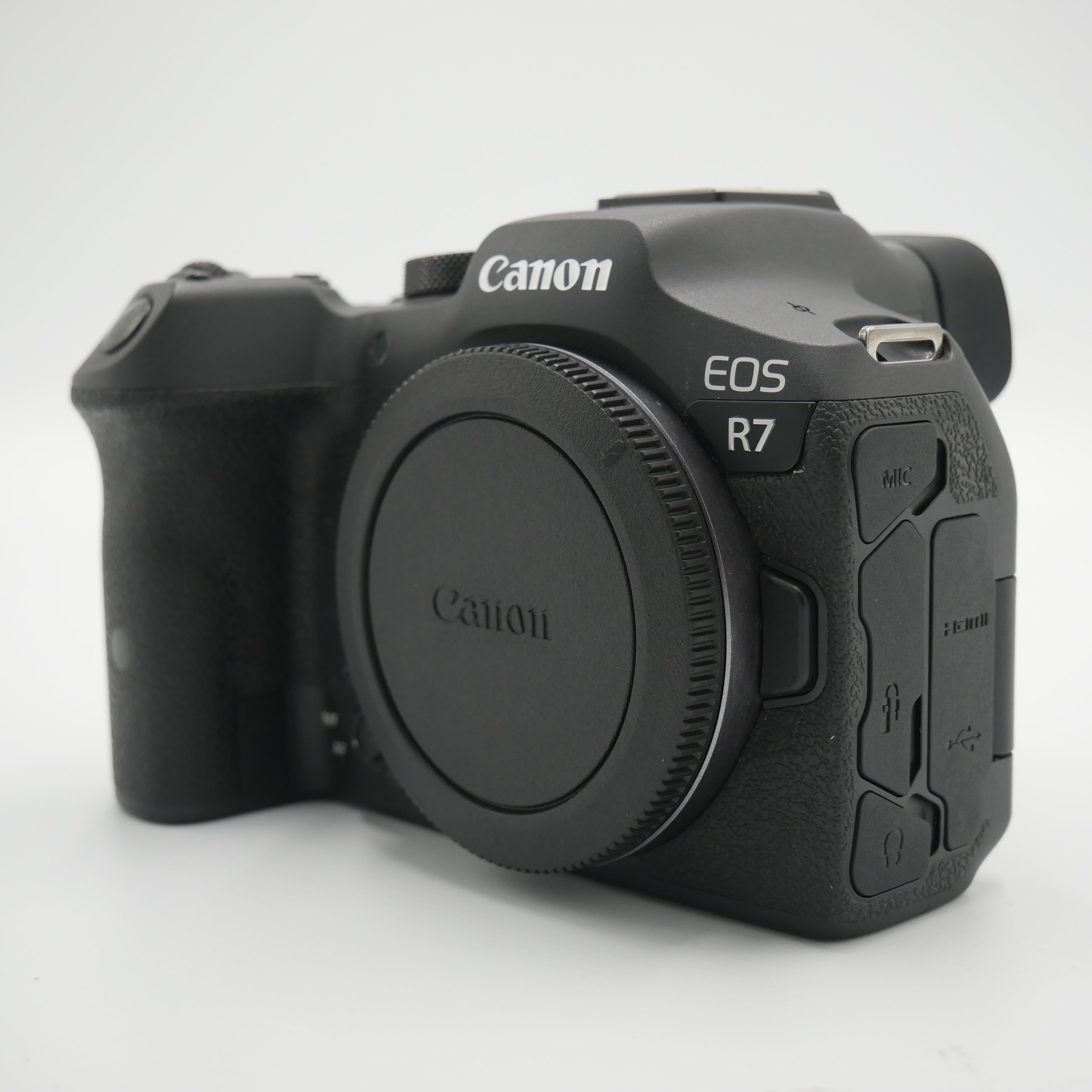 Used Canon EOS R7 Mirrorless Camera with 32.5MP Sensor & 4K Video - Perfect for Travel Photography & Vlogging