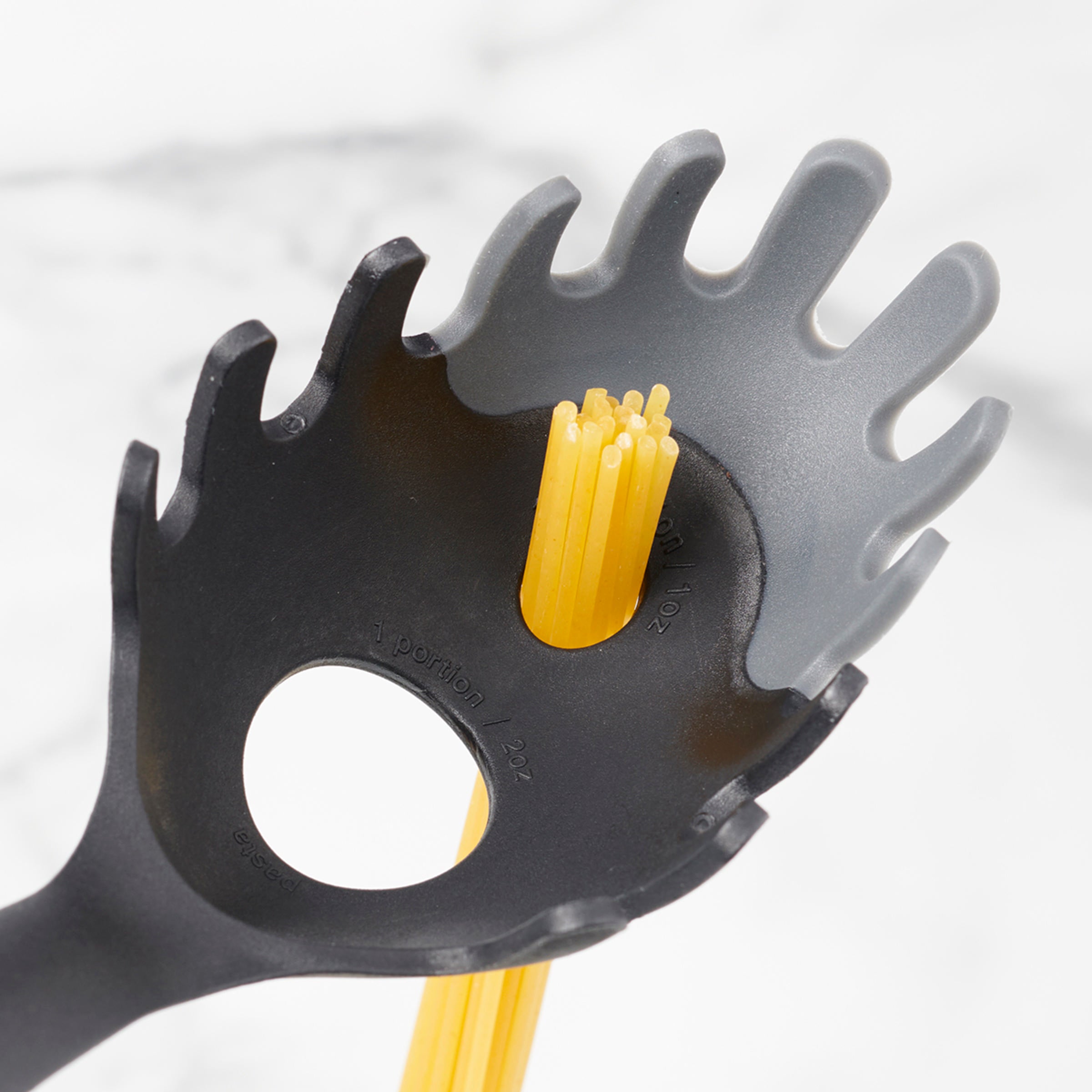 Premium Silicone Pasta Server - Heat-Resistant Kitchen Utensil for Spaghetti, Lasagna & Noodles - Perfect for Cooking, Serving & Entertaining