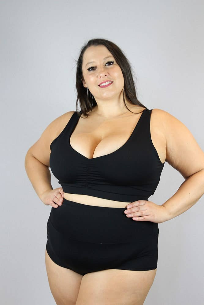 Matte Black Sweet Scoop Plus Size Sports Bra - High Support Workout Bra for Women, Yoga, Running & Gym - Comfortable Breathable Activewear
