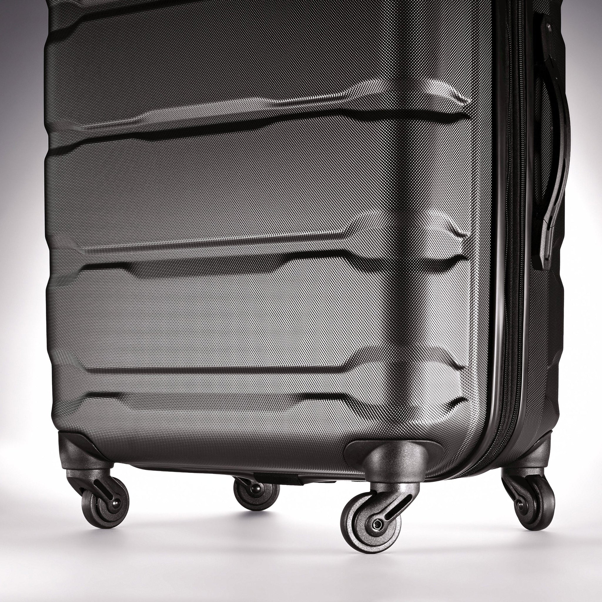 Samsonite Omni PC Hardside Spinner 20