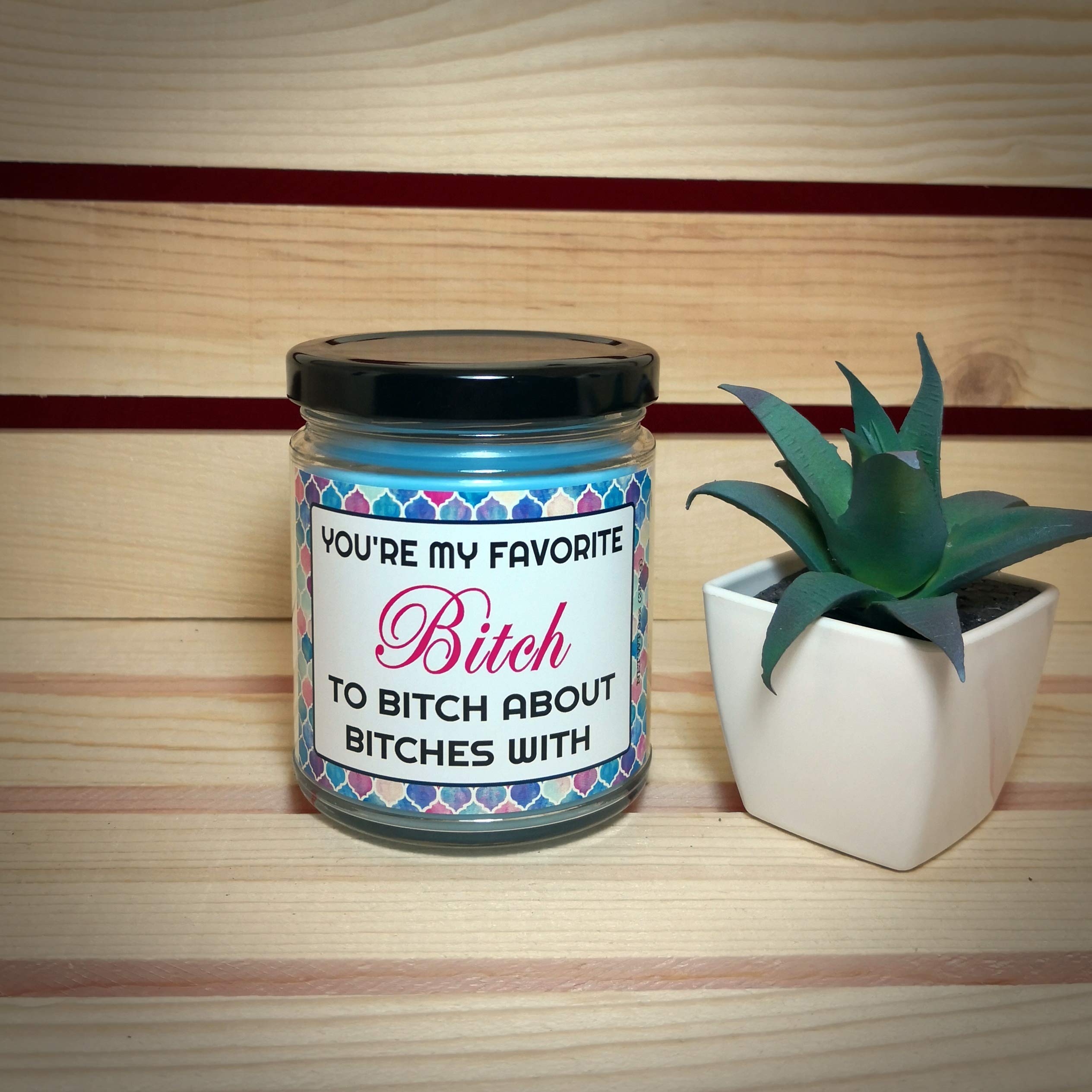 Best Friend Gift - Funny 'You're My Favorite Bitch' Candle for Birthday, Friendship & Bitching Sessions - Perfect for Relaxing Evenings & Heartfelt Moments