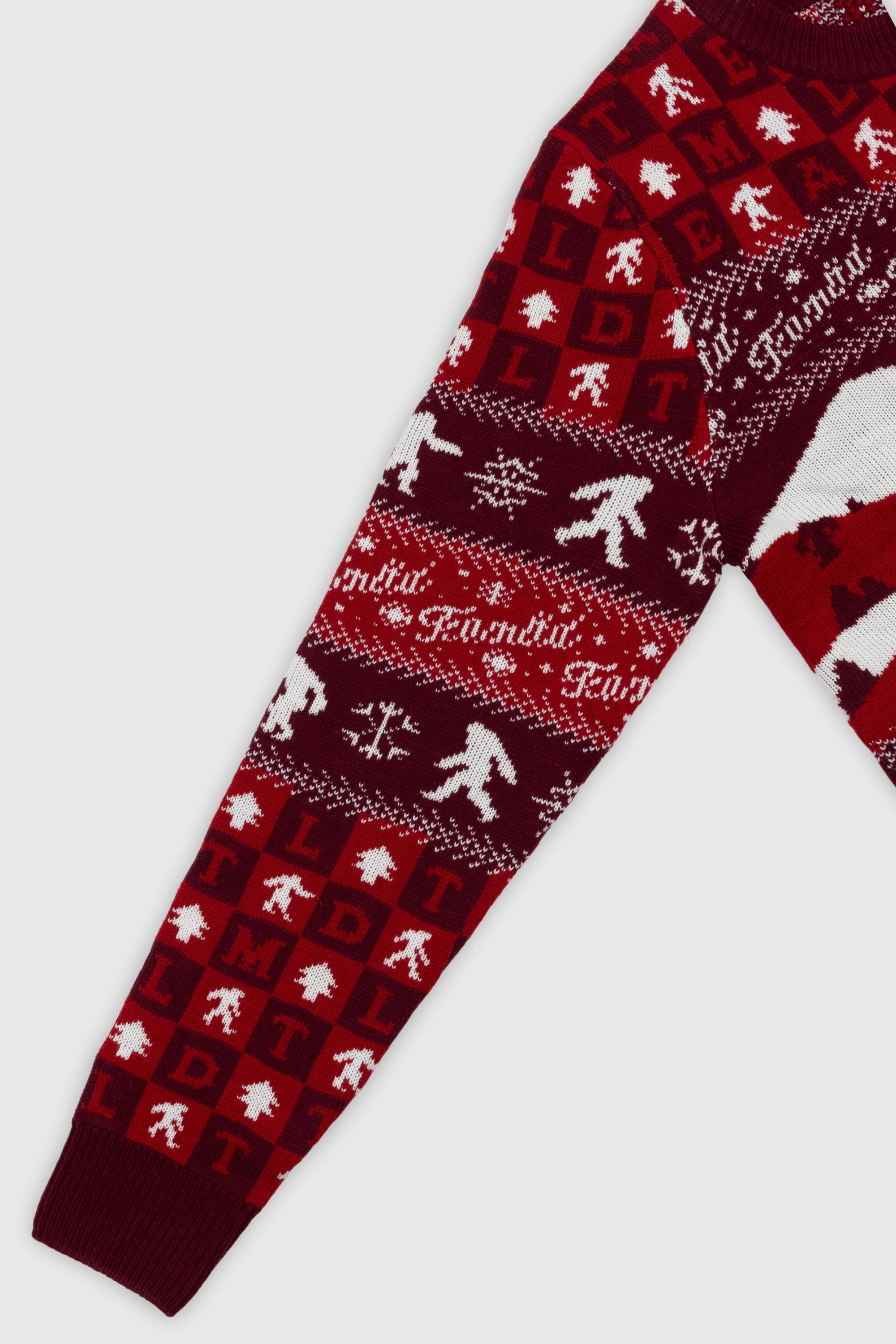 YETI Party Sweater - Warm & Cozy Pullover for Winter Holidays, Christmas & Festive Gatherings - Perfect for Outdoor Events & Casual Wear