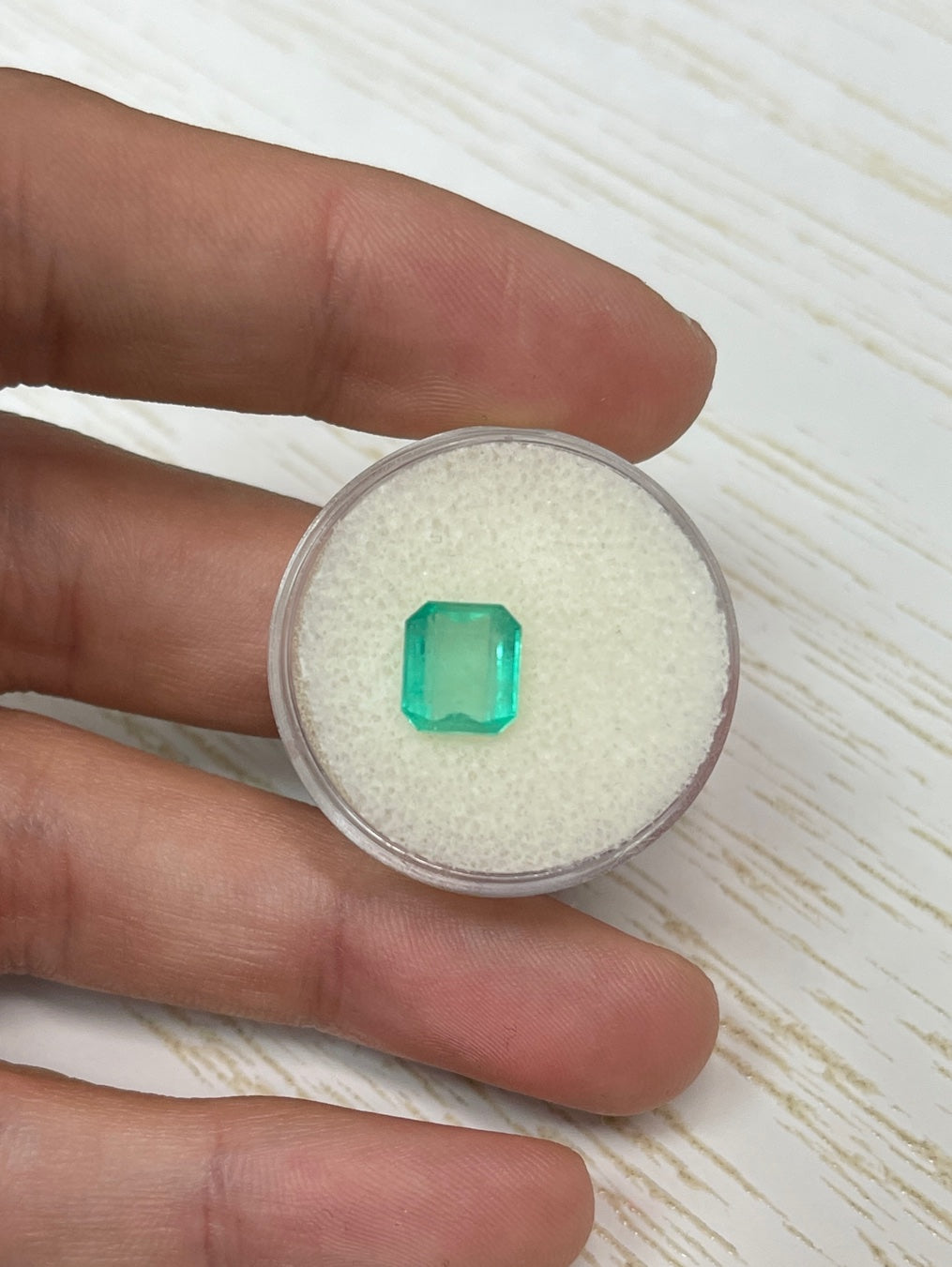 2.13 Carat Natural Loose Colombian Emerald Gemstone - AAA Quality Green Emerald for Jewelry Making, Engagement Rings & Fine Collections | Perfect for Birthstone Gifts, Custom Designs & Luxury Accessories