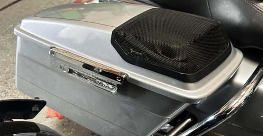 Diamond Audio MSMP694LK13 Harley Davidson® Cut In Lid Kit with MP694 Speakers (4Ω) for 1998-2013 Models + MICRO2V2 2-Channel Class D Amplifier - Perfect for Motorcycle Audio Upgrades & Custom Sound Systems