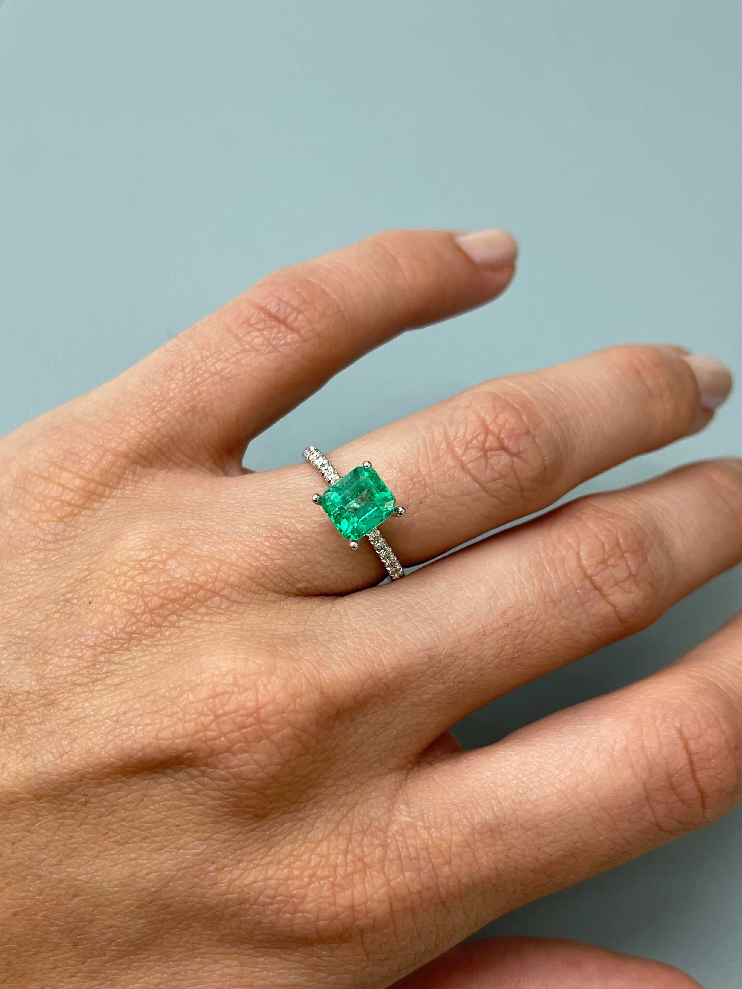1.68 Carat 7.5x7mm Muzo Yellowish Green Asscher Cut Natural Colombian Emerald - Loose Gemstone for Jewelry Making, Engagement Rings & Luxury Collections