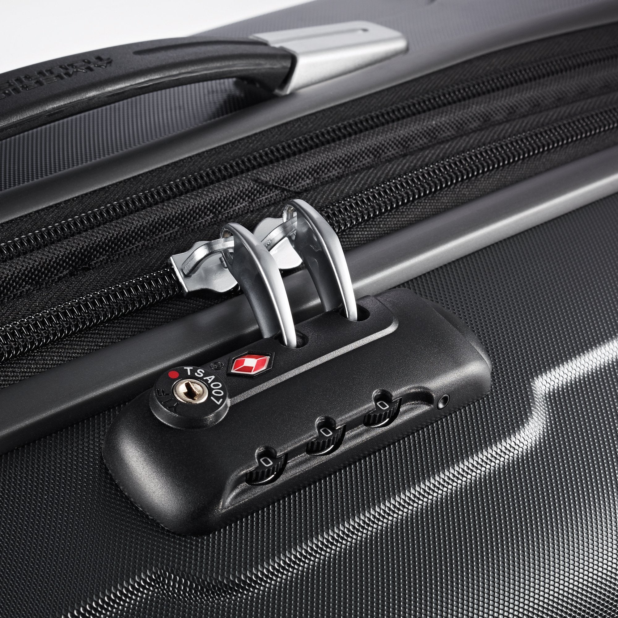 American Tourister Arona Premium Hardside Spinner Luggage Set 3-Piece (20