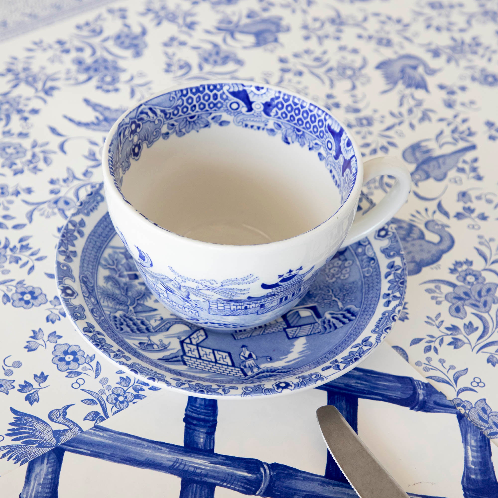 Blue Willow Dinnerware Set by Burleigh – Elegant English Bone China Plates, Bowls & Cups – Perfect for Formal Dining, Tea Parties & Home Decor