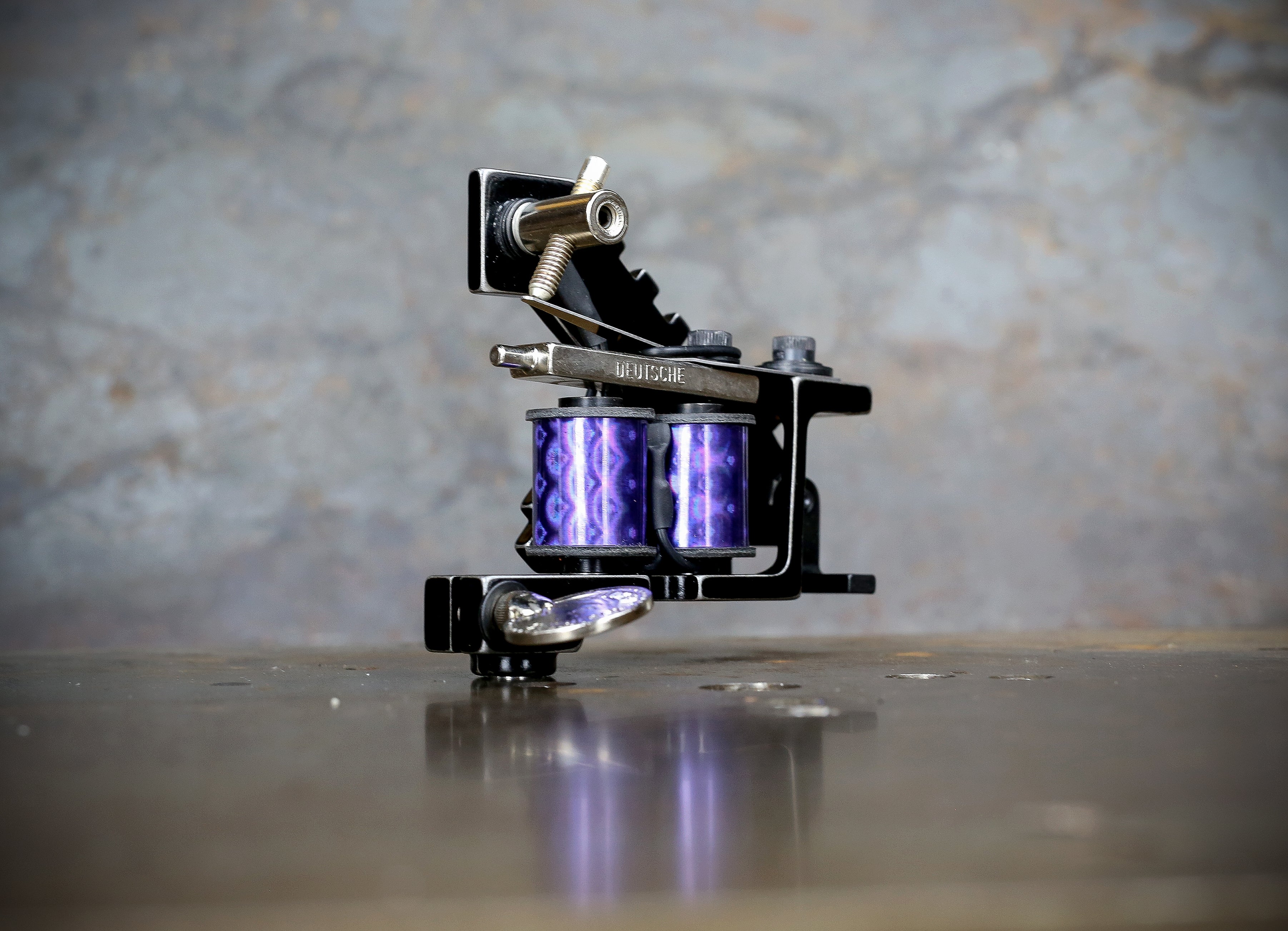 Eddy Deutsche V2 Blade Runner Shader - Black & Nickel Finish | High-Quality Cosplay Prop & Collectible for Sci-Fi Fans & Movie Enthusiasts