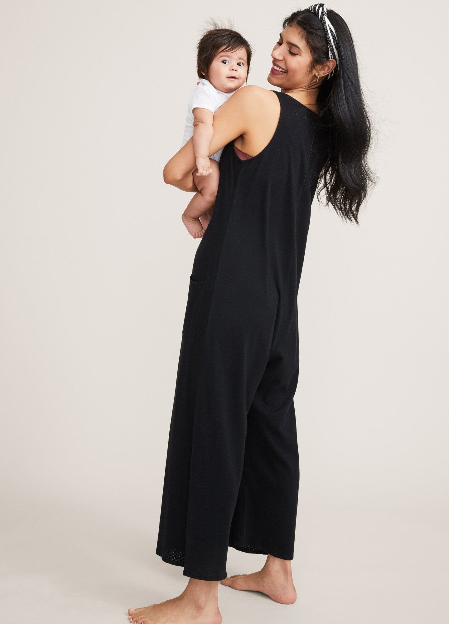 24/7 Feeding Jumpsuit for Nursing Moms - Comfortable & Convenient Baby Feeding Outfit - Perfect for Daytime, Nighttime & On-the-Go Breastfeeding