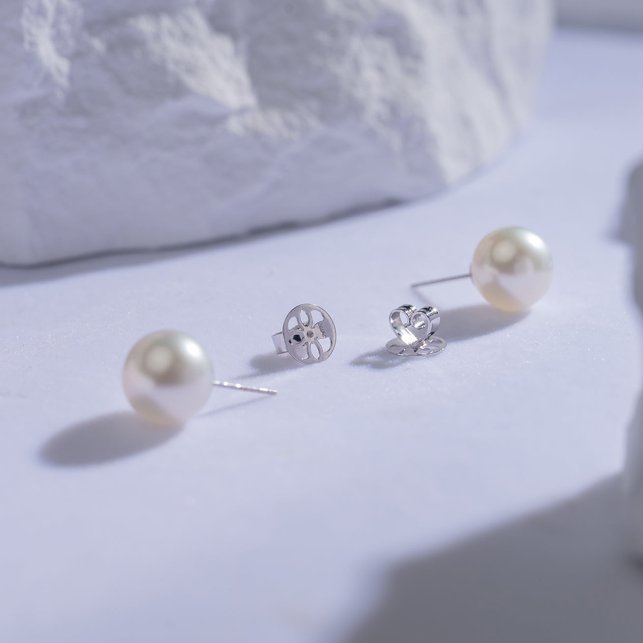 18K Gold Venus Premium Australian White South Sea Pearl Stud Earrings KE00084 - Elegant Jewelry for Weddings, Parties & Special Occasions