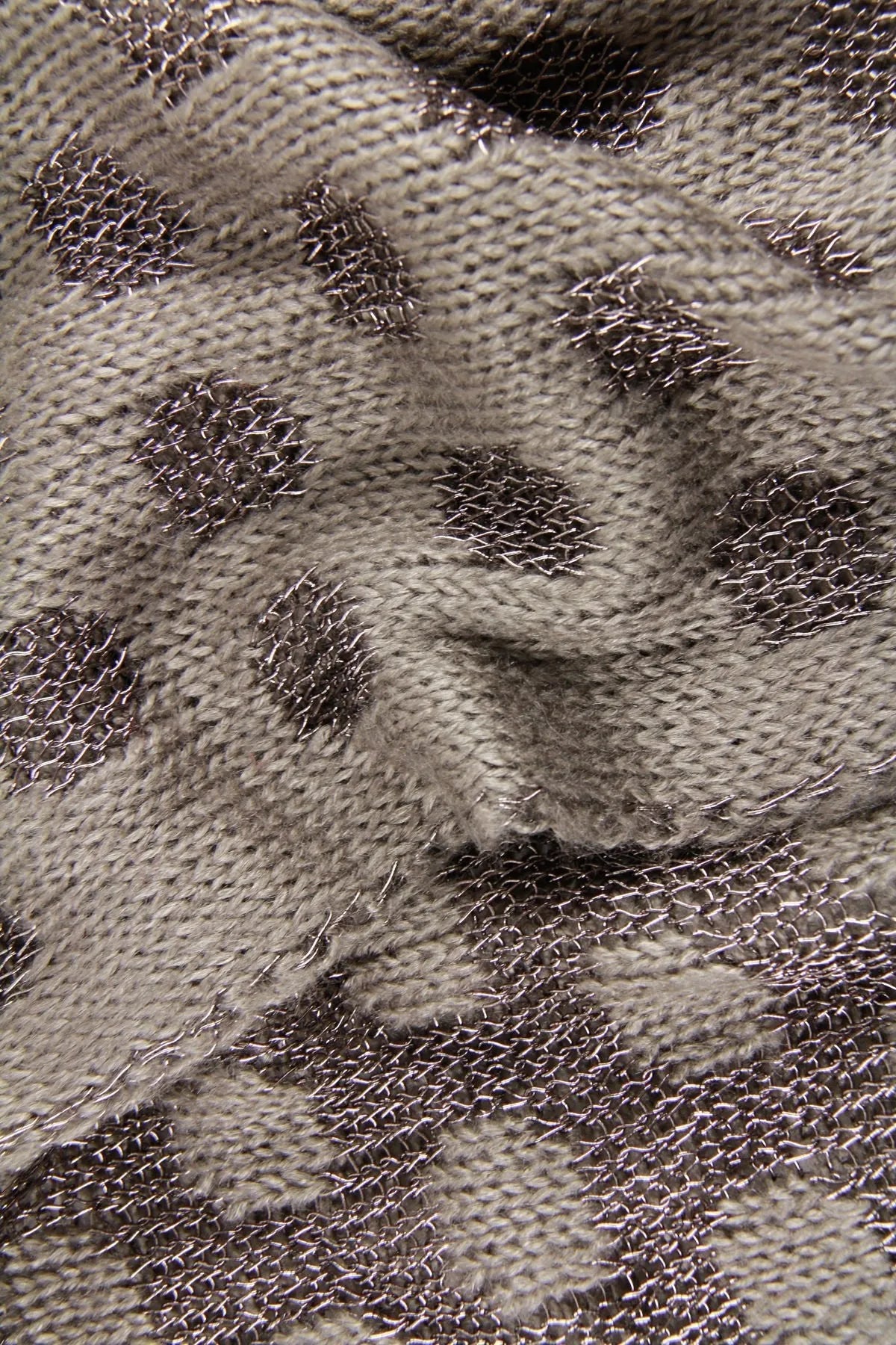 Stylish Nialey Polka Dot Scarf - Soft Fashion Accessory for Women - Perfect for Winter, Office & Casual Outfits
