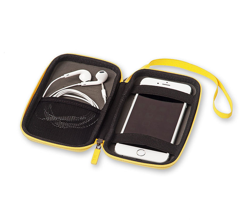 Moleskine Leather Travel Pouch - Premium Organizer for Passport, Credit Cards & Cash - Perfect for Business Trips, Vacations & Daily Commute