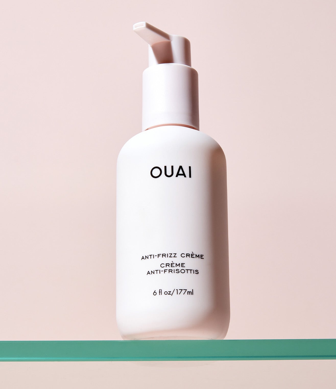 Anti Frizz Hair Cream for Curly & Wavy Hair - Smoothing & Hydrating Leave-In Treatment for Frizz Control & Shine - Perfect for Daily Styling & Heat Protection