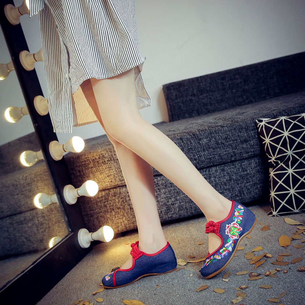Qhome Women's Chinese Traditional Embroidery Mary Jane Shoes - Handmade Embroidered Flats for Dance, Performance & Cultural Events | Comfortable Non-Slip Ballet Shoes for Asian Festivals, Weddings and Special Occasions