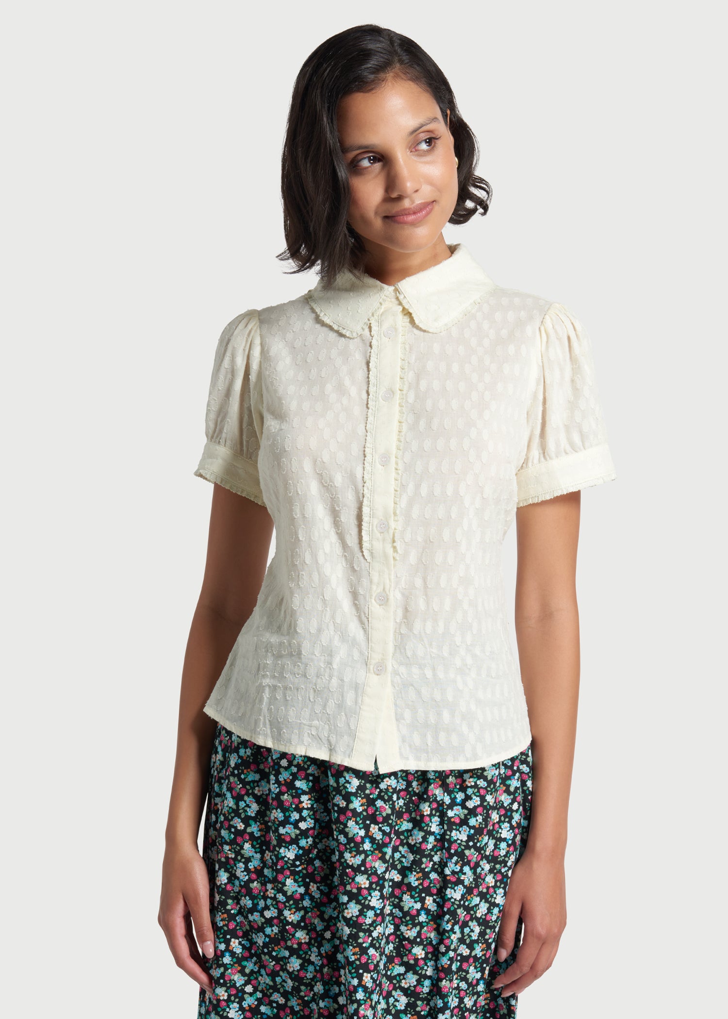 Stylish Daydreamer's Delight Button Up Shirt for Women - Casual & Comfortable Floral Print Blouse for Work, Date Night & Everyday Wear