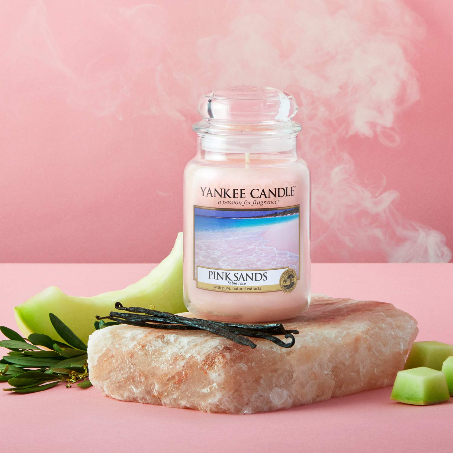 Yankee Candle Pink Sands 3.7-Oz Jar Candle - Small Scented Candle for Home, Bathroom & Relaxation | Long-Lasting Fragrance for Aromatherapy & Stress Relief