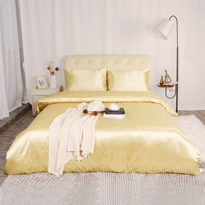 Luxury Silk Satin Comforter - 300 GSM Down Alternative Bedding Set | Box Stitched Hotel Quality Quilt | Ultra Soft & Fluffy | Machine Washable | King/Cal King Size in Sage Green | Perfect for Master Bedrooms, Guest Rooms & Luxury Hotels