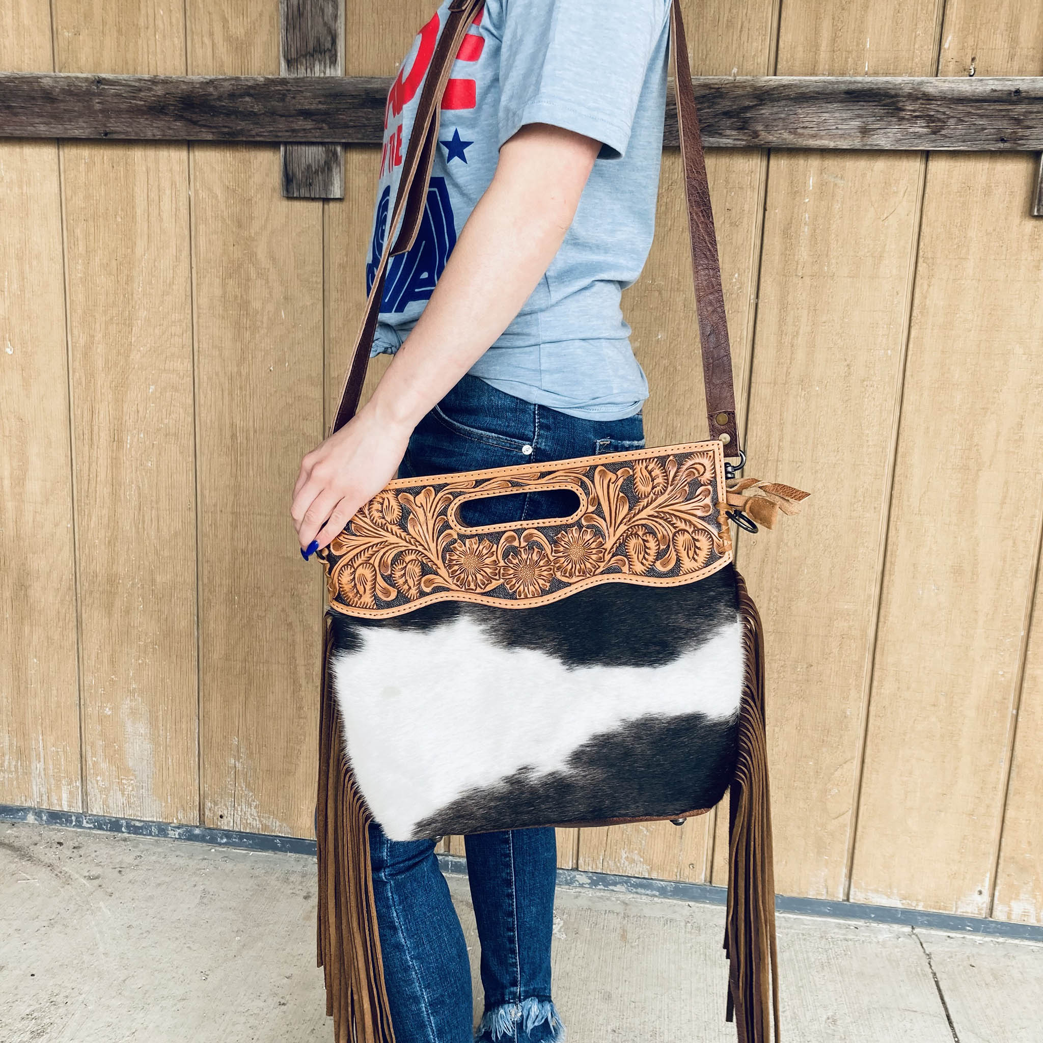 American Darling Brown and White Fringe Leather Purse - Stylish Boho Crossbody Bag for Women, Perfect for Parties, Concerts & Festivals