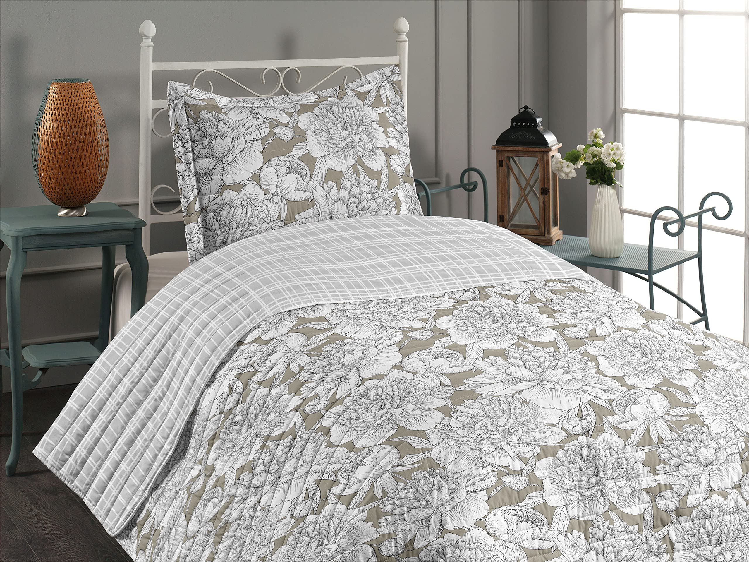 Ambesonne Floral Reversible Bedspread Set - Hand Drawn Rose, Chamomile & Peonies Design - Microfiber Comforter & Pillow Shams - Twin Size Pale Sepia - Perfect for Boho Bedroom Decor & Spring Home Refresh