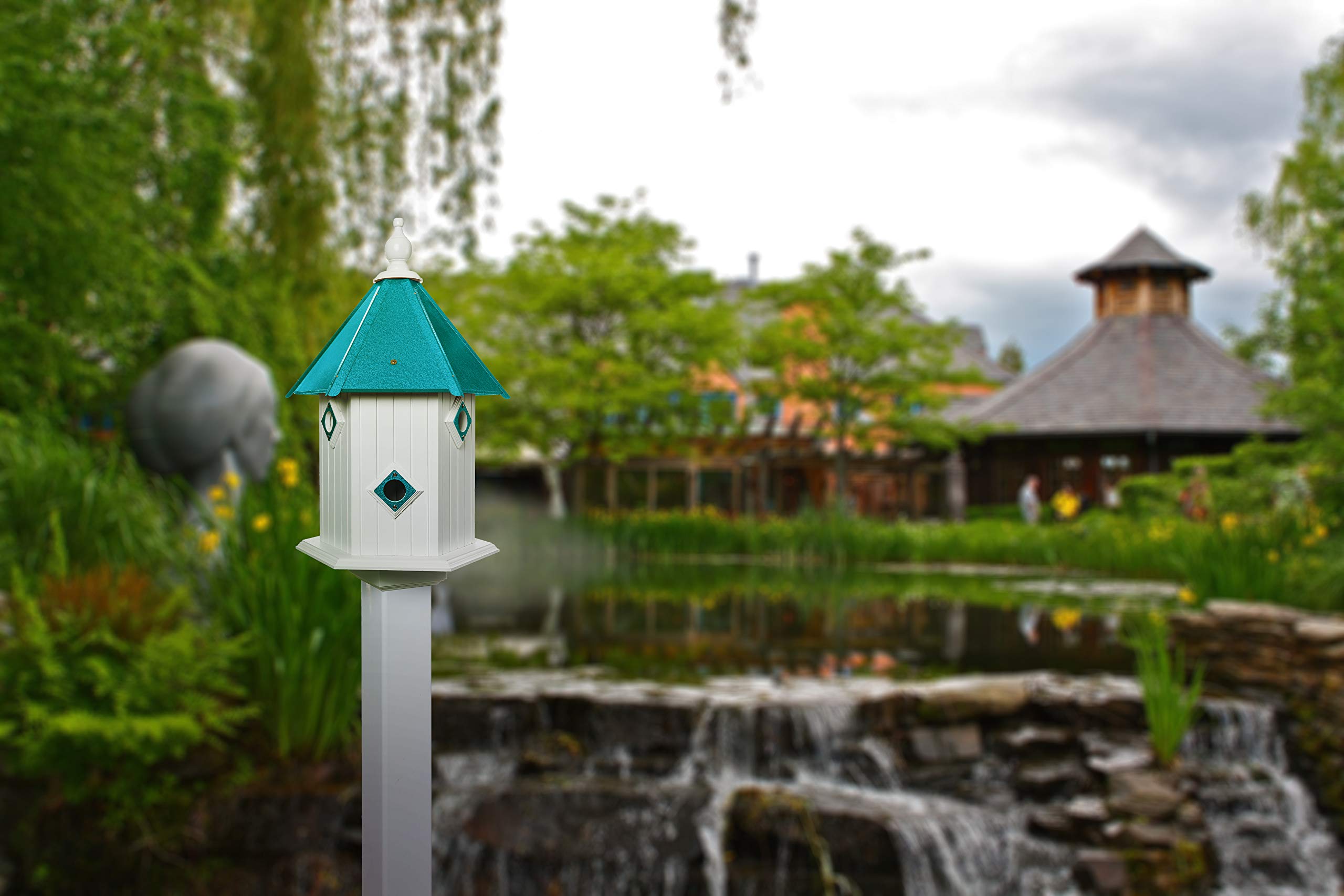 Handmade Magnolia Bird House with Beach Glass - Perfect for Garden Decoration & Outdoor Bird Watching