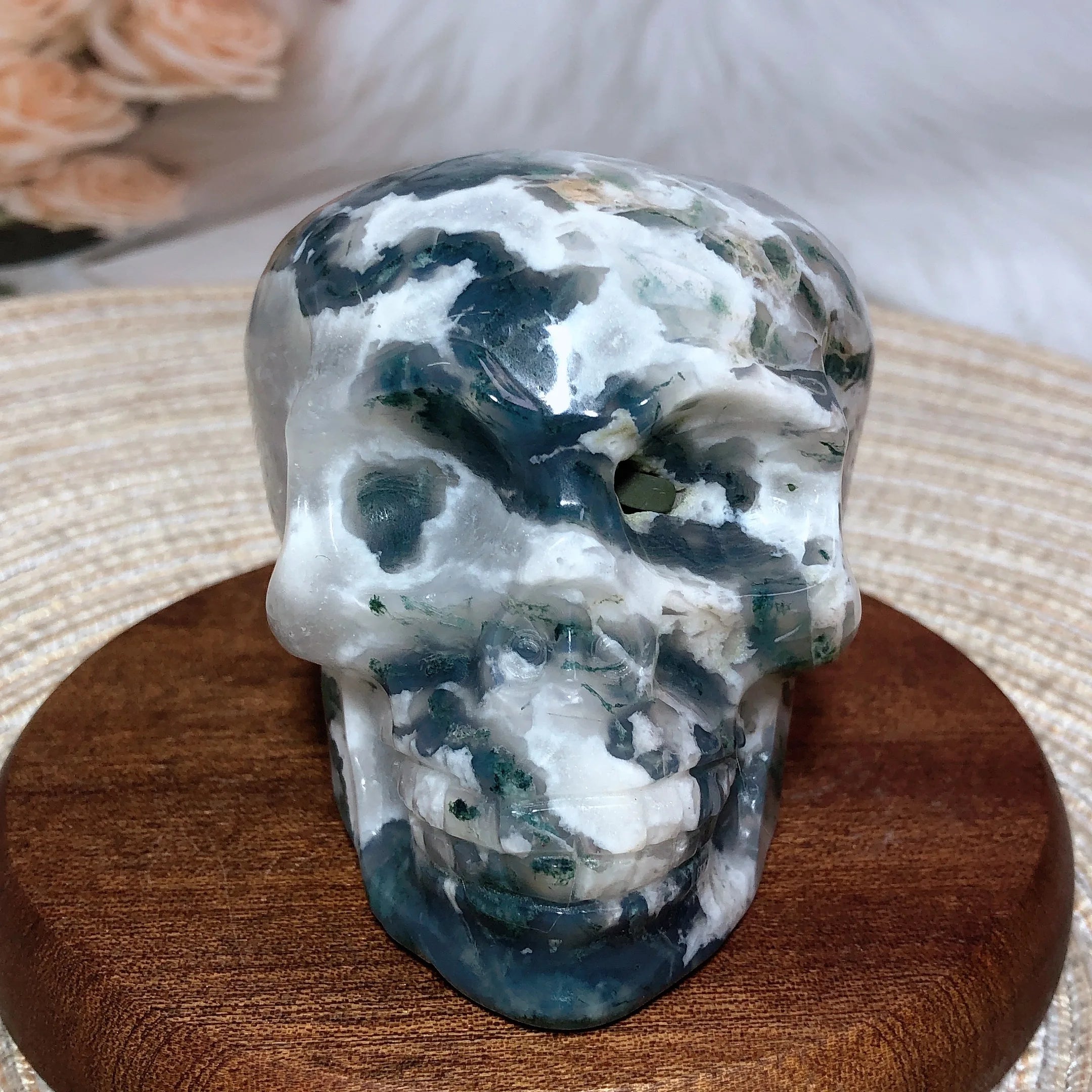 Natural Crystal Moss Agate Skull Carving - Polished Healing Stone for Reiki Energy, Spiritual Home Decor & Meditation Room Decoration | Perfect for Yoga Spaces, Altars & Positive Energy Gifts