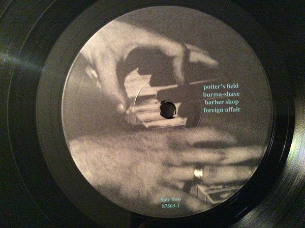 Tom Waits - Foreign Affairs Vinyl LP Album (Reissue, Remastered, Mint Condition) - Perfect for Jazz & Blues Collectors and Audiophiles