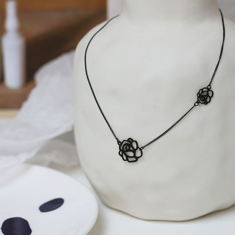 18K Gold Black Rose Choker Necklace for Women - Elegant Gothic Jewelry Gift for Valentine's Day, Anniversary & Special Occasions | P541