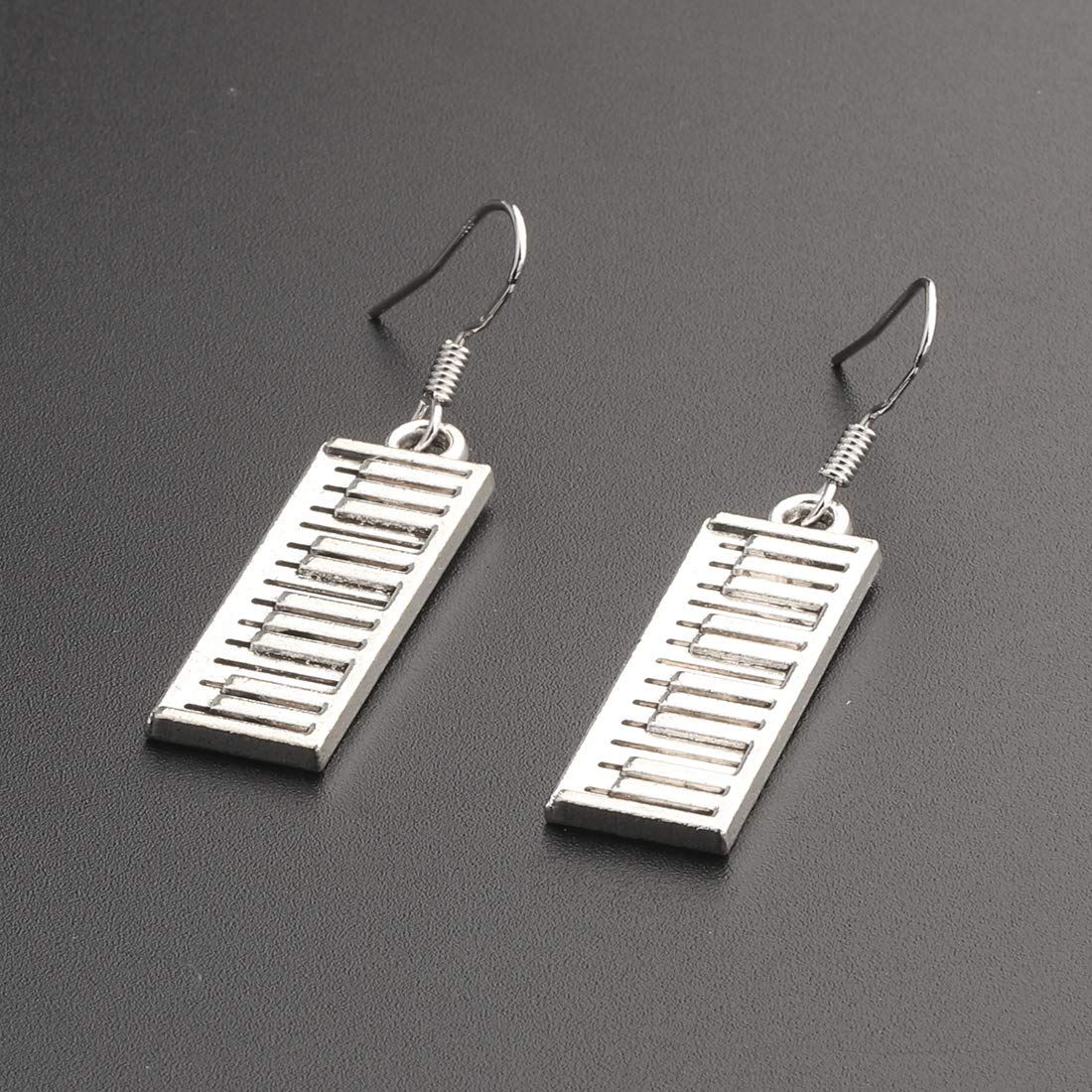 CHOORO Piano Keyboard Pendant Keychain - Musical Jewelry Gift for Pianist, Piano Teacher & Music Lovers - Perfect for Keys, Bags & Zipper Pulls | Great for Piano Recitals, Music Classes & Gift Giving
