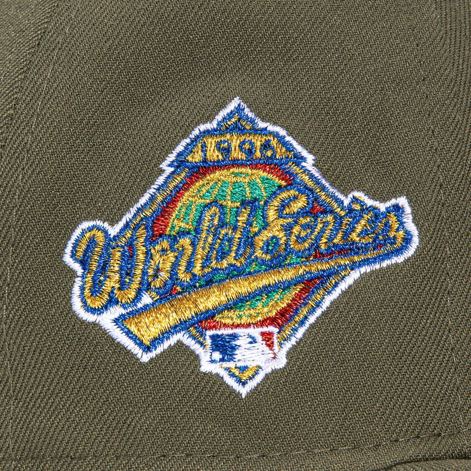 New Era 59Fifty New York Yankees 1996 World Series Patch Snapback Hat - Olive Green - Official MLB Licensed Baseball Cap for Men & Women - Perfect for Games, Collecting & Streetwear Fashion