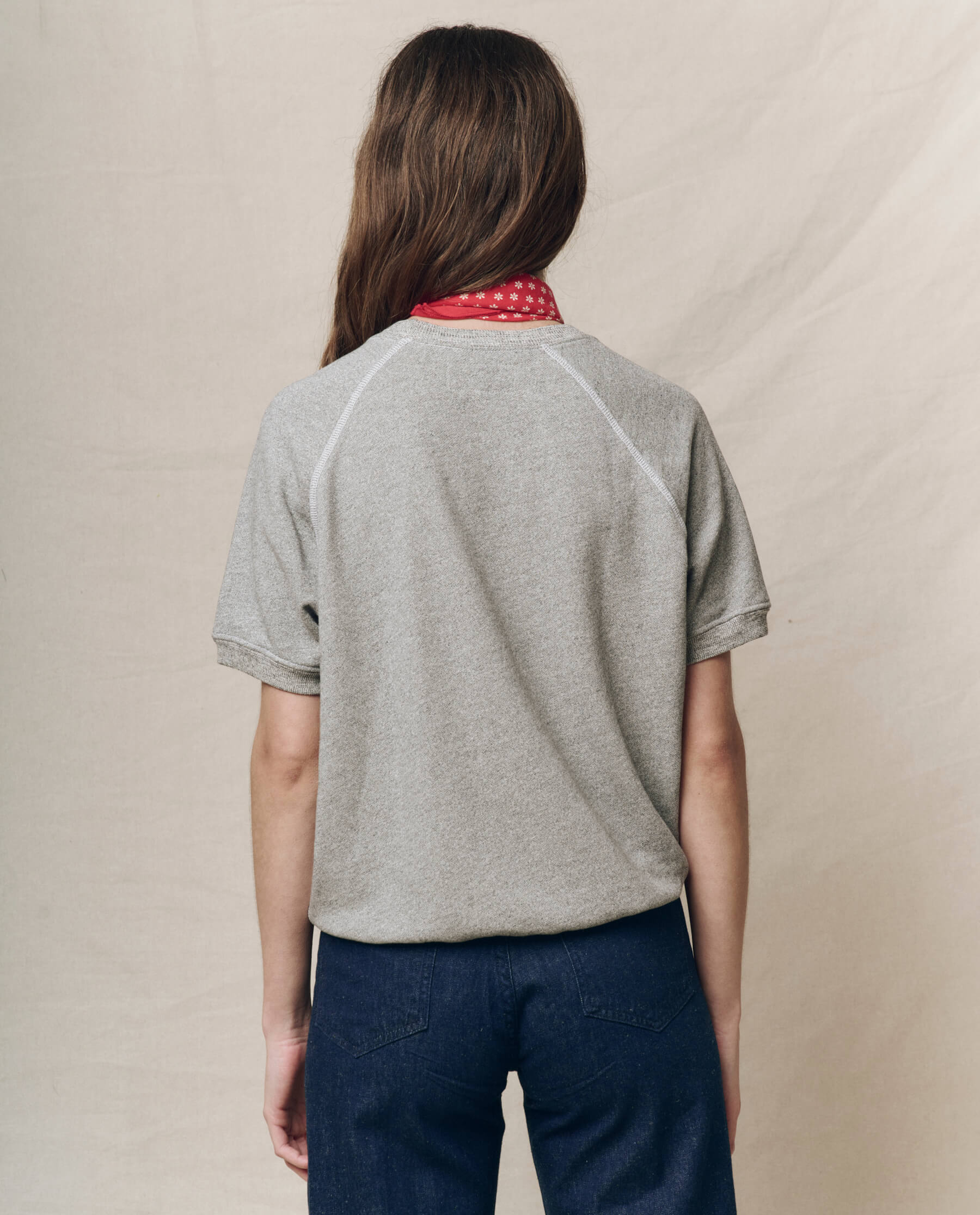 Men's Short Sleeve Sweatshirt - Solid Varsity Grey Pullover for Casual Wear & Gym Workouts