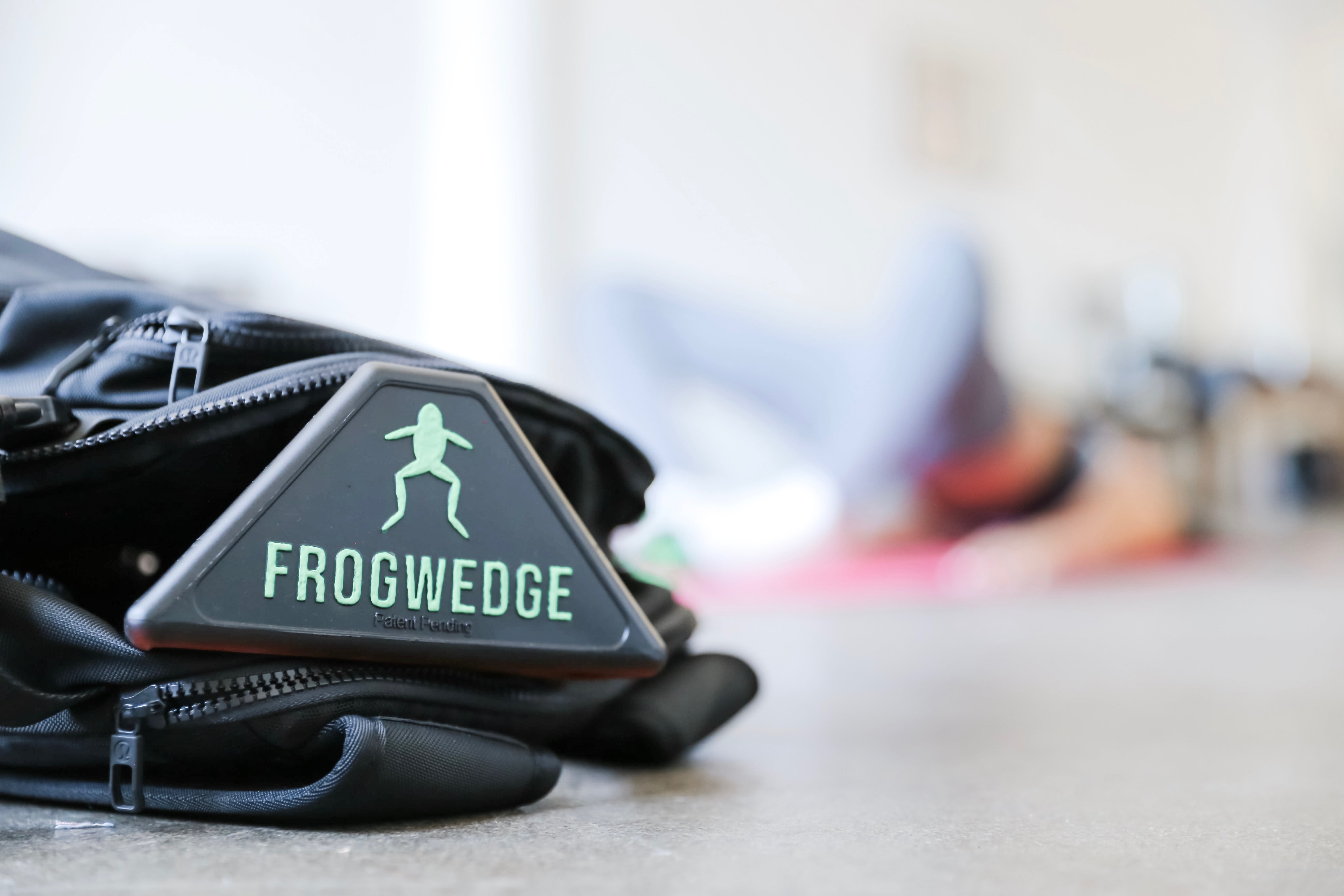 FrogWedge Glue Builder - Premium Butt Lift & Hip Thrust Workout Equipment for Home Gym - Perfect for Squats, Yoga & Strength Training