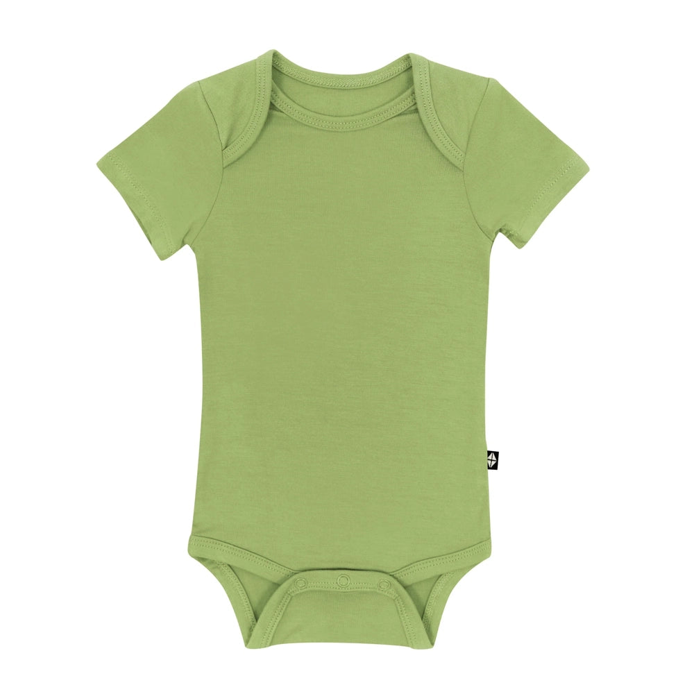 Kyte Baby Short Sleeve Bodysuit - Soft Organic Cotton Baby Onesie for Boys & Girls | Perfect for Playtime, Daycare & Everyday Comfort (Honu Print)