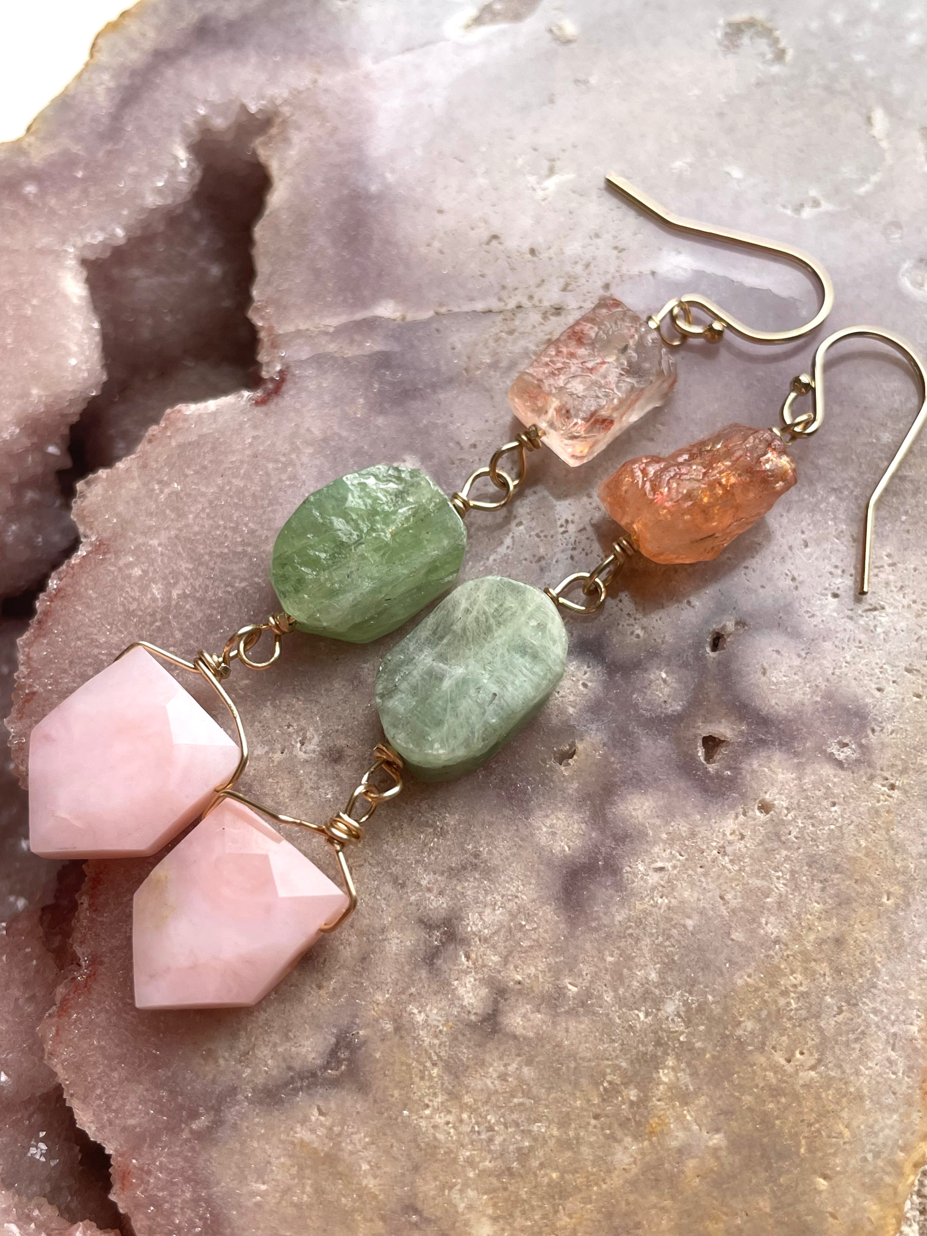 Natural Raw Crystal Dangle Earrings for Women - Boho Chic Handmade Gemstone Jewelry - Perfect for Parties, Weddings & Everyday Wear