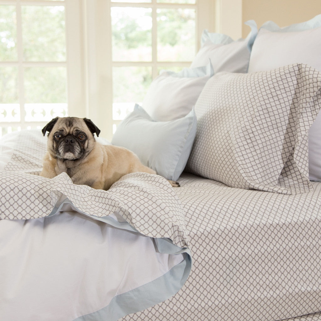 Premium Grey Cloud Sheet Set - Soft & Breathable 100% Cotton Bedding - Perfect for Cozy Nights & Guest Rooms