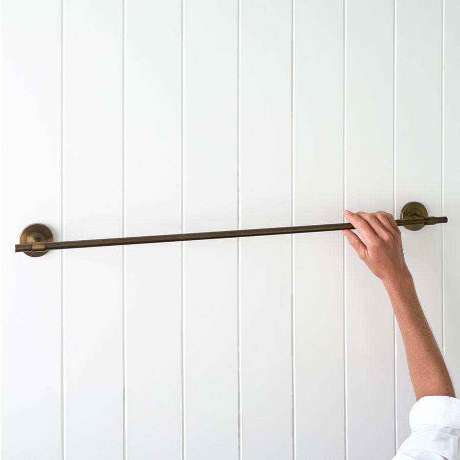 750mm Antique Brass Towel Rail - Vintage Style Bathroom Towel Holder for Modern & Classic Bathrooms - Perfect for Spas, Hotels, and Home Decor