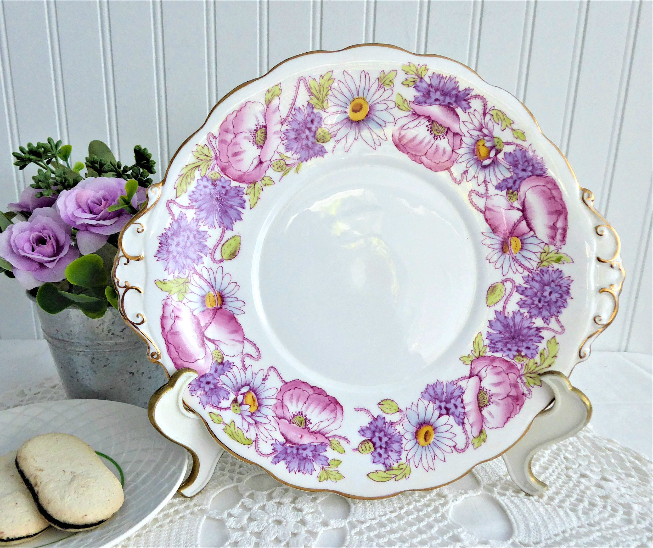 Vintage Roslyn England Ambleside Lugged Cake Serving Plate - Pink Lavender Floral Design with 1950s Poppies & Daisies | Perfect for Afternoon Tea, Bridal Showers & Vintage Tableware Collections