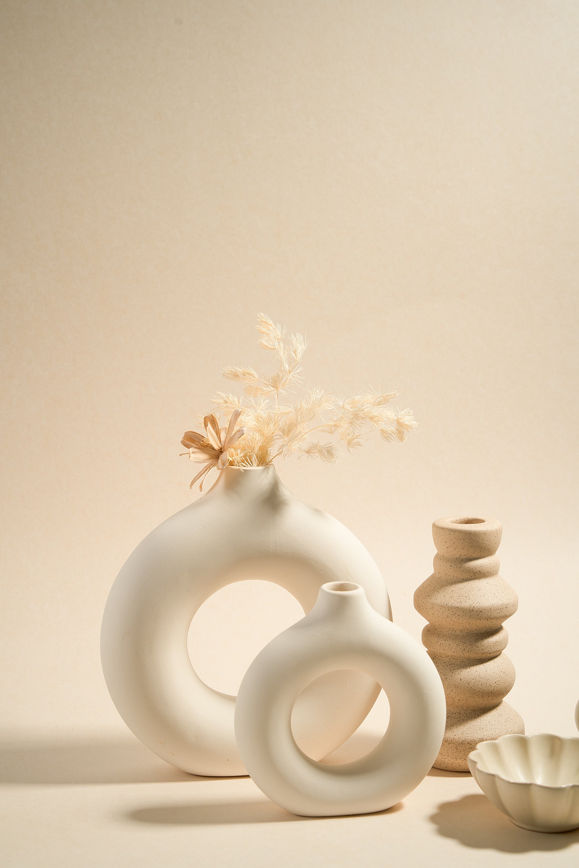 Small White Donut Candle Holder - 13x12.5cm - Perfect for Table Centerpieces, Wedding Decor & Home Aromatherapy