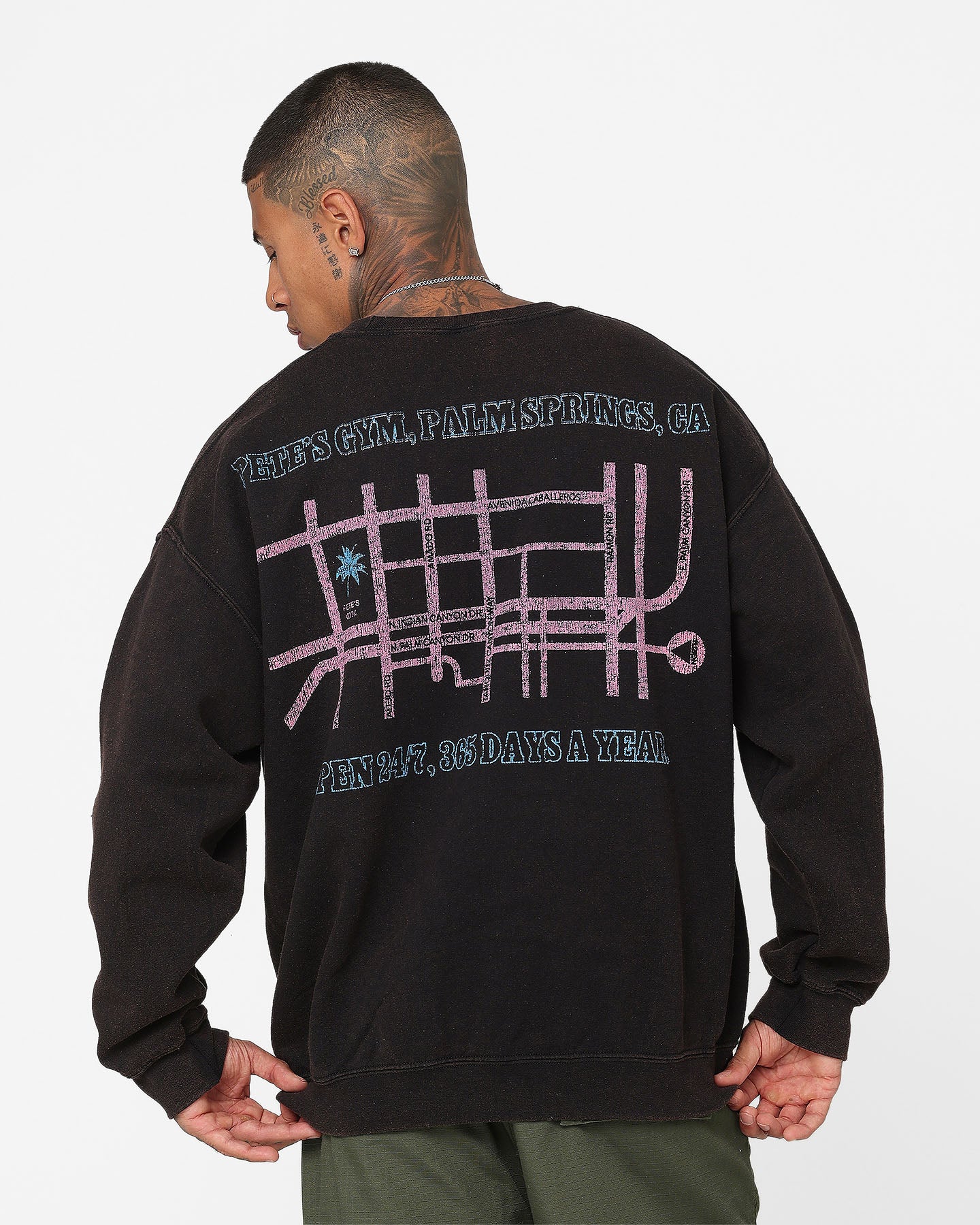 Vintage American Thrift Pete's Gym Crewneck Sweatshirt - Black | Retro Workout & Casual Wear for Men & Women
