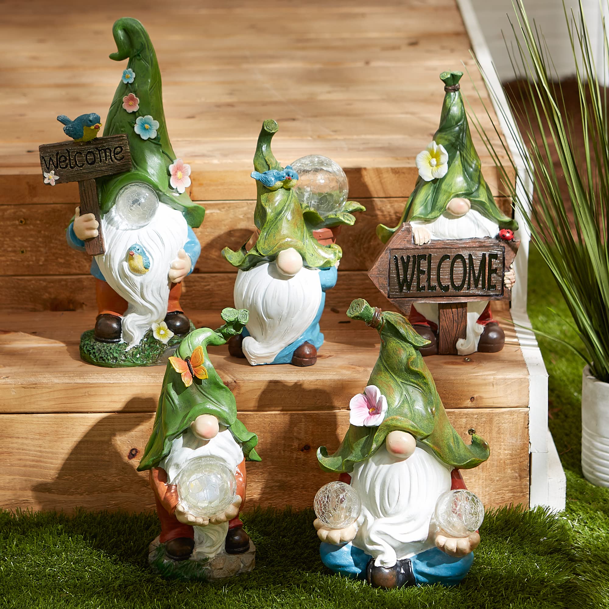 Solar Powered Welcome Gnome Statue with Glowing Accent Light - Perfect for Garden Decor, Pathway Lighting, and Outdoor Home Decor