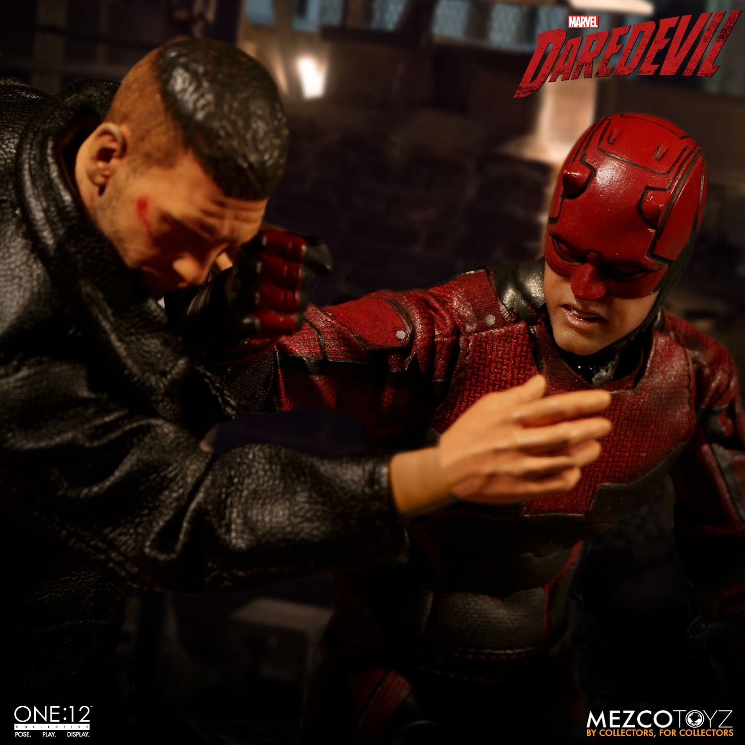 Mezco Toyz One:12 Collective Marvel Comics Daredevil 1/12 Scale Action Figure - Premium Collectible Superhero Toy for Display & Play - Perfect for Marvel Fans & Collectors