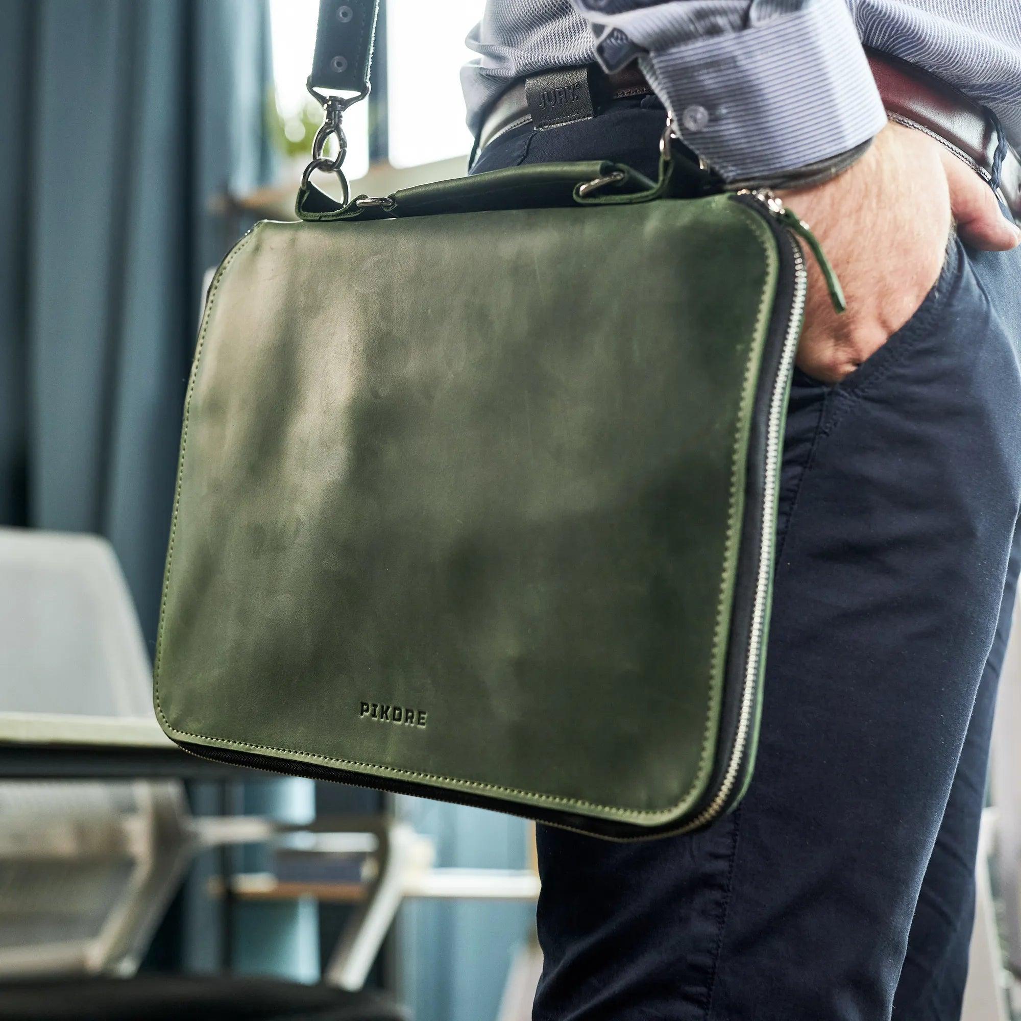 Premium Zippered Padfolio Bag - Professional Leather Portfolio with Notepad Holder for Business, Meetings & Office Use - Ideal for Executives, Students & Professionals