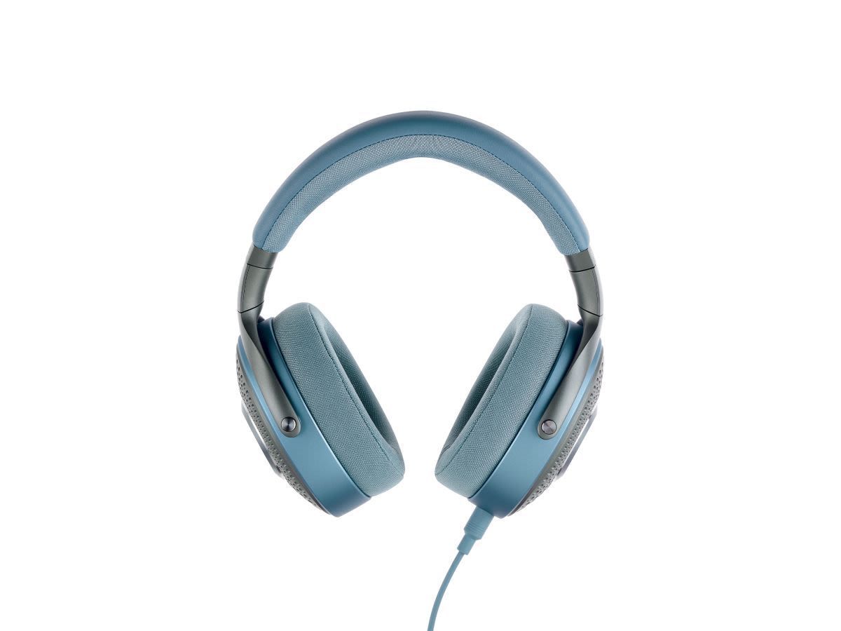 Focal Azurys Over-Ear Headphones - Premium Sound Quality for Music, Gaming & Studio Use - Comfortable Wireless Headphones for Audiophiles & Professionals