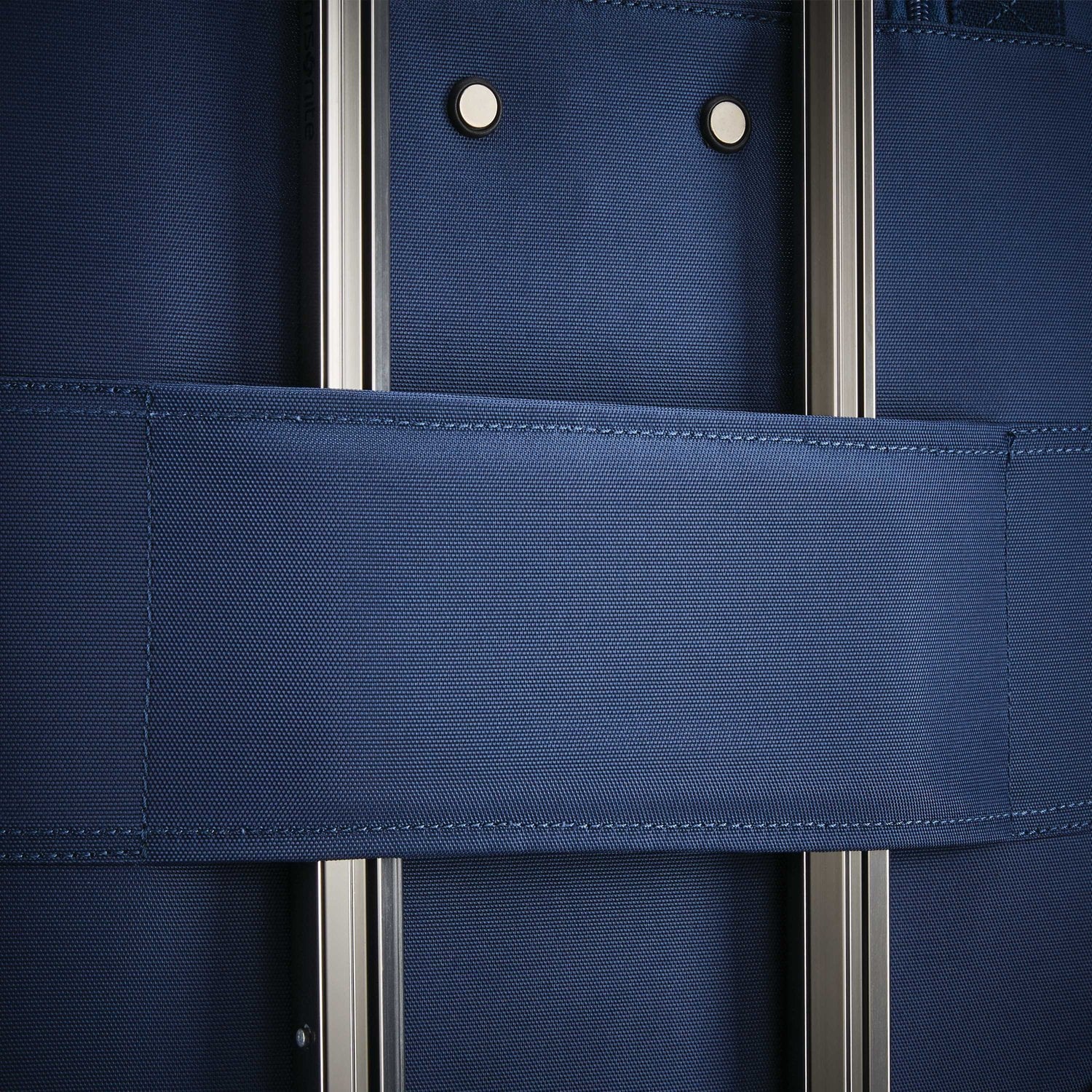 Samsonite Underseater Spinner Luggage with USB Charging Port - Perfect for Air Travel & Business Trips