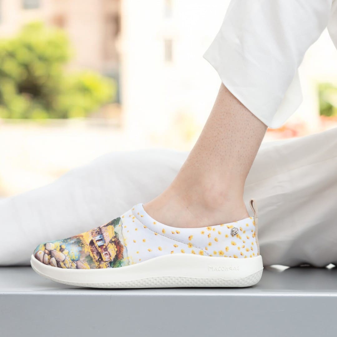 Macondo Travel Shoes - Comfortable & Stylish Walking Shoes for Women & Men - Perfect for Vacations, Hiking & Outdoor Adventures