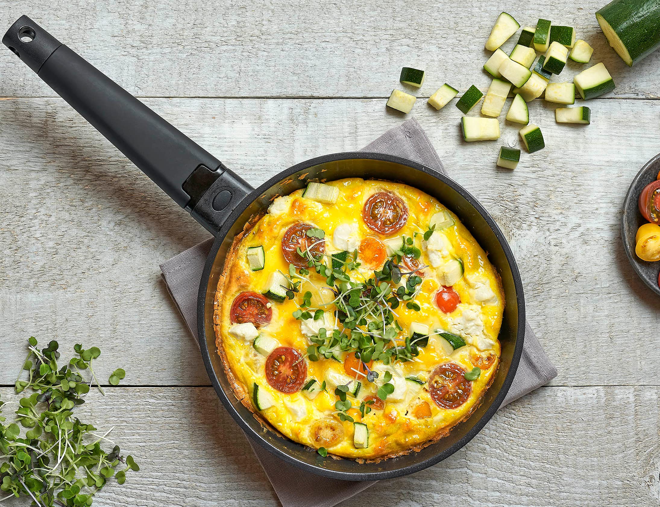 ZAVOR Noir 8 Inch Nonstick Skillet - Premium Cast Aluminum Pan with Titanium Ceramic Coating, Oven & Induction Safe, Ultra Lightweight Frying Pan with Removable Handle - Perfect for Sauteing, Frying & Baking - Noir Collection (ZCWNR25)
