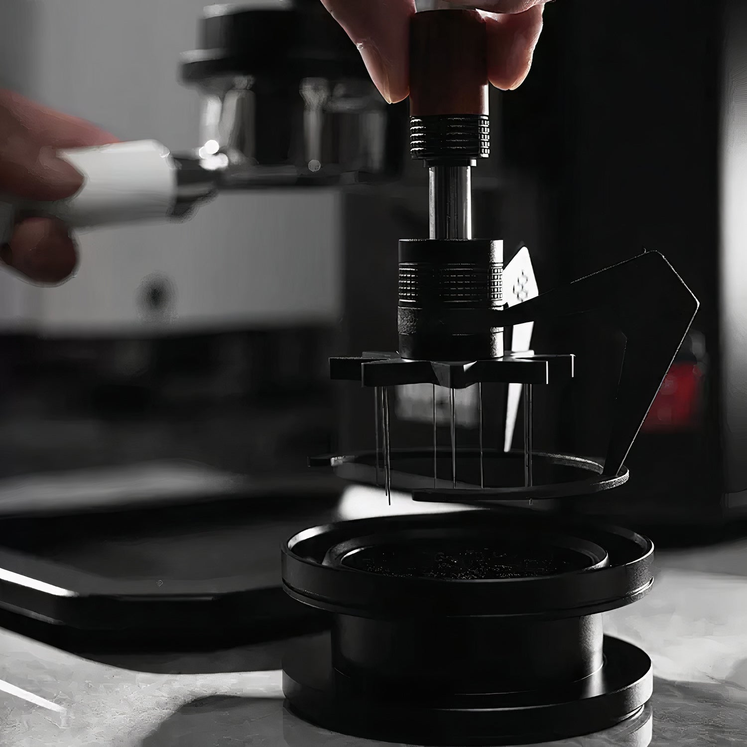 Premium Geared Spinning WDT Tool for Espresso - Professional Coffee Grounds Distributor & Leveler for Baristas & Home Brewing - Perfect for Espresso Machine Preparation & Latte Art